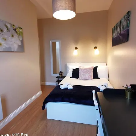 Appartement Central Location 2 Bed Apt Fast Wifi & Tv&kitchen