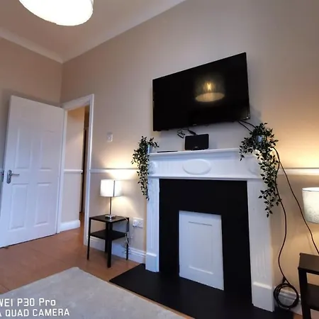 Central Location 2 Bed Apt Fast Wifi & Tv&kitchen * Dublin