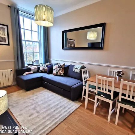 Central Location 2 Bed Apt Fast Wifi & Tv&kitchen * Dublin