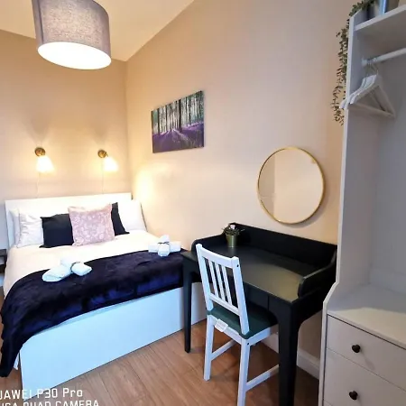 Central Location 2 Bed Apt Fast Wifi & Tv&kitchen * Dublin
