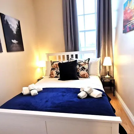 Central Location 2 Bed Apt Fast Wifi & Tv&kitchen Dublin